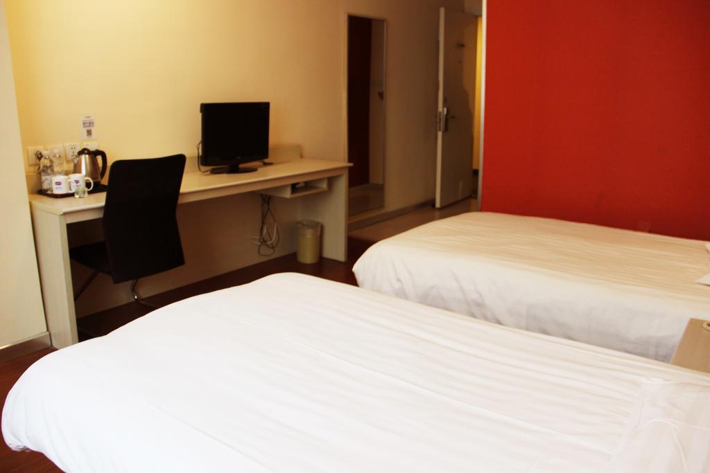 Hanting Express Qingdao South Chongqing Road 客房 照片