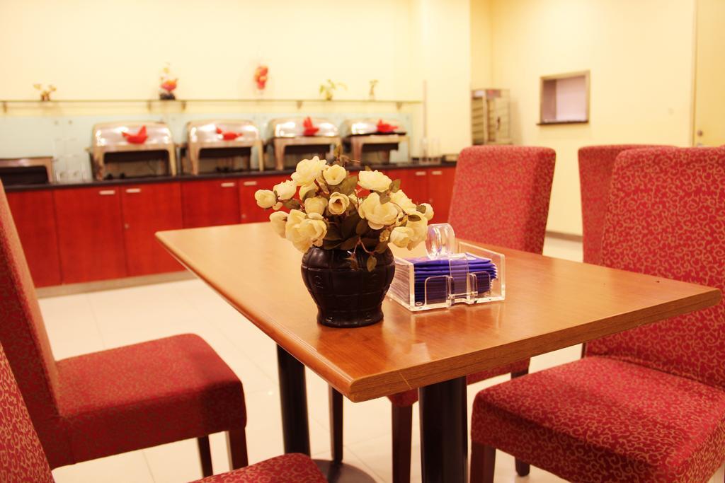 Hanting Express Qingdao South Chongqing Road 外观 照片